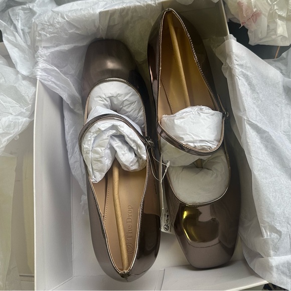 Women's Shiny Chrome Loafers - Picture 1 of 3